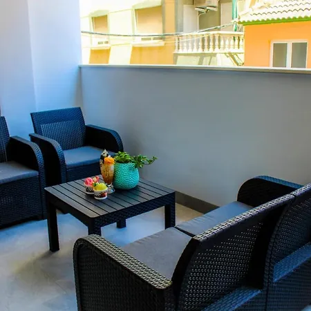 Ricardos Luxury Τορεβιέχα
