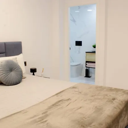 Ricardos Luxury Apartment *